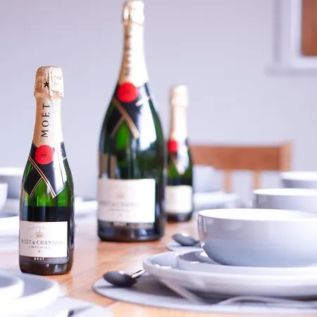 Stunning With Hot Tub On Private Ferienhaus