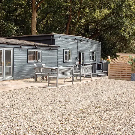 Stunning With Hot Tub On Private Holiday home
