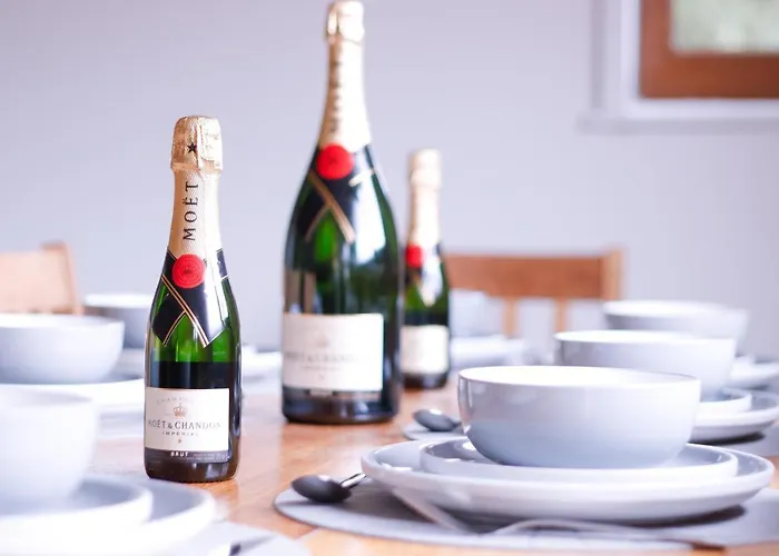 Stunning With Hot Tub Holiday home