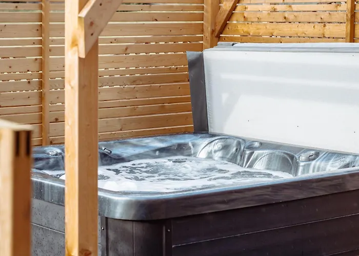 Stunning With Hot Tub *