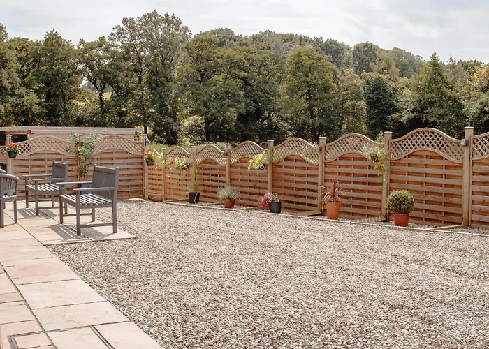 Stunning With Hot Tub *