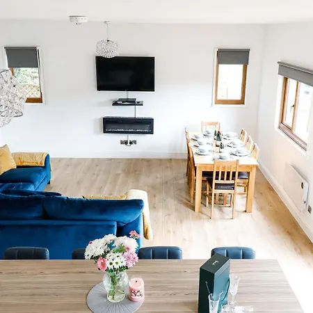 Holiday home Stunning With Hot Tub On Private