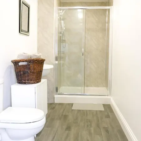 Holiday home Stunning With Hot Tub On Private *