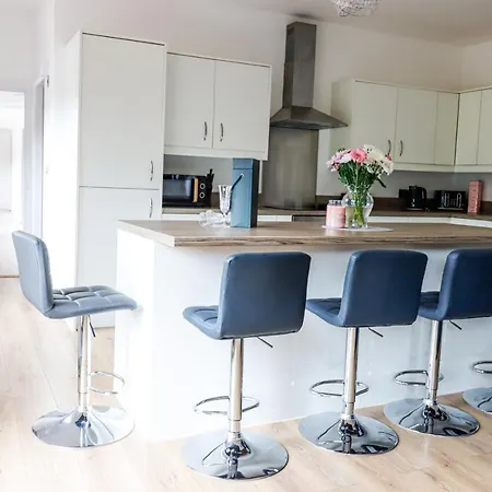 Holiday home Stunning With Hot Tub On Private